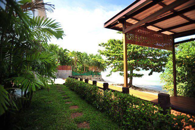 Chalong Beach Front Residence Rawai Экстерьер фото